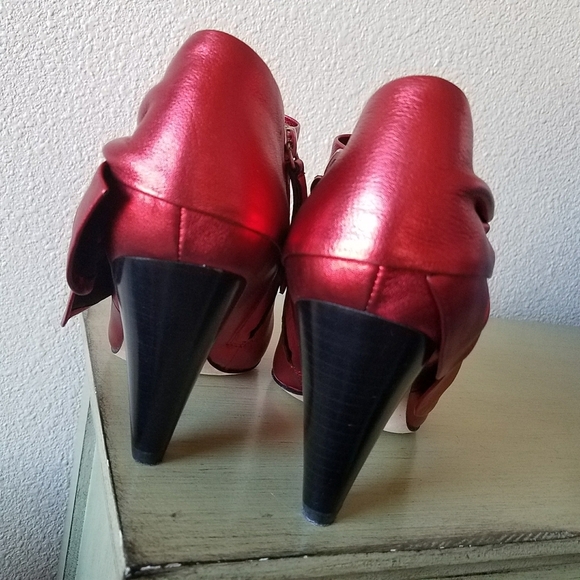 PAIGE Catrine Candy Apple Red Booties - Picture 10 of 16